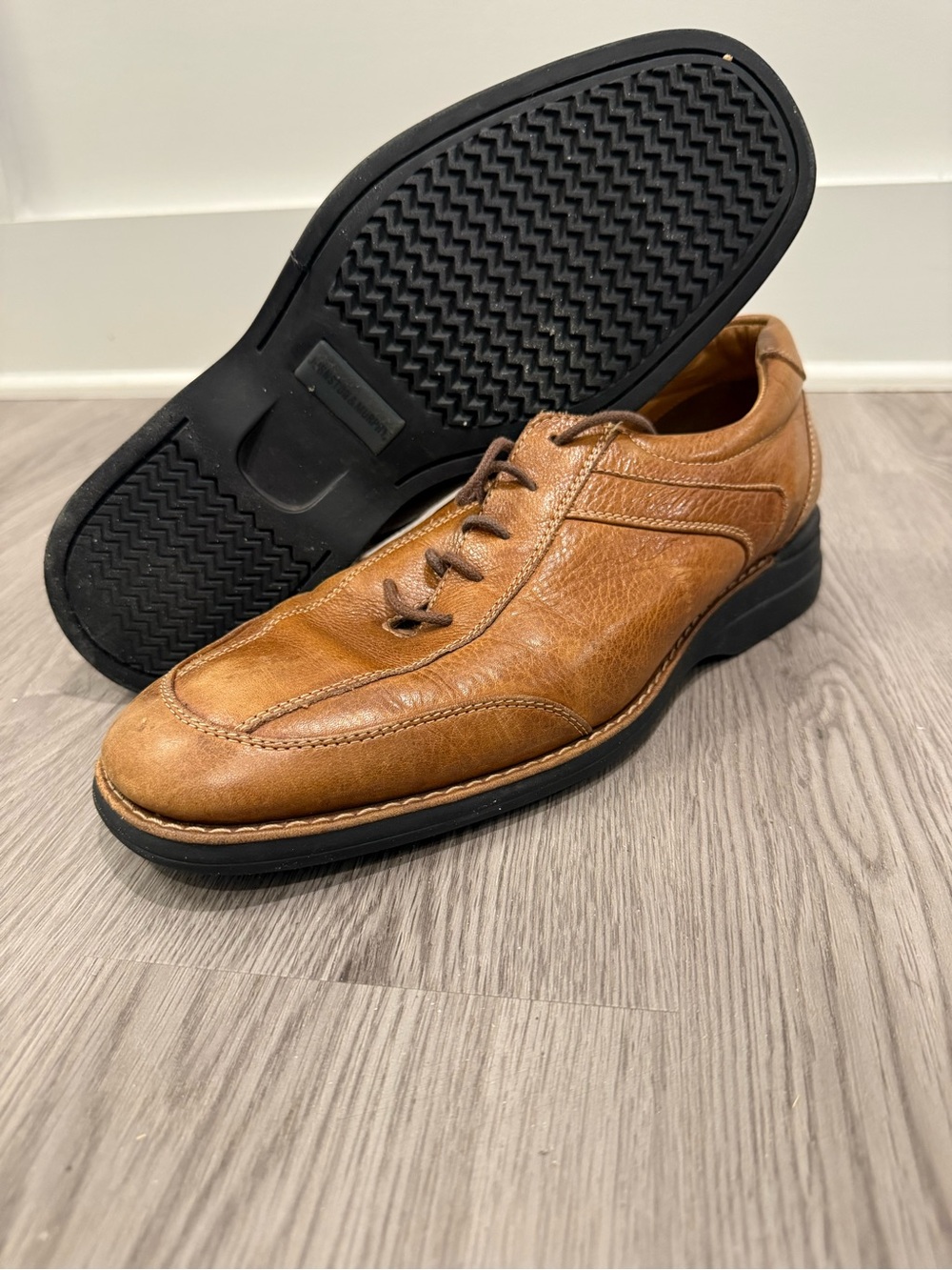 Johnston & Murphy Men's Lace-Up calf-skin Leather Oxfords in Tan Brown 10.5